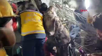 125'İNCİ SAATTE KURTARILDI, MADENCİYİ ÖPEREK TEŞEKKÜR ETTİ