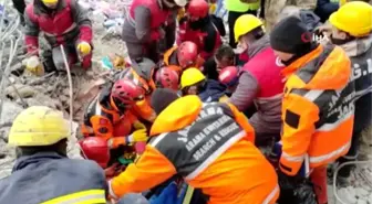 Adıyaman'da enkaz altında kalan kadın kurtarıldı