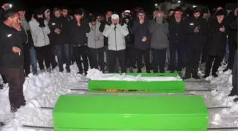 Baba ve oğul araba alma hayaliyle gittikleri Hatay'da enkaz altında kalarak hayatlarını kaybettiler