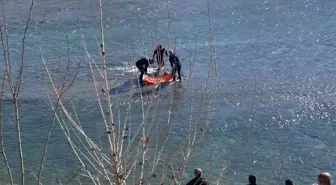 Munzur Çayı'nda bir erkek cesedi bulundu