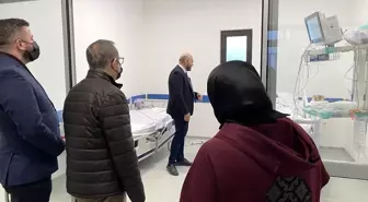 İzmir'de AK Parti ve MHP'den yaralı depremzedelere ziyaret