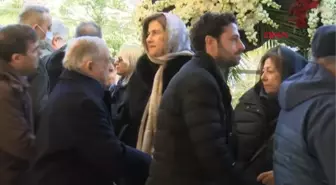 SELÇUK YAŞAR'A KALABALIK VEDA