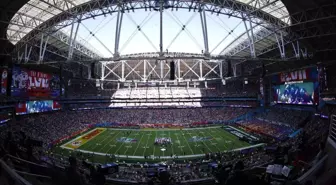 Super Bowl'da, depremlerde hayatını kaybedenler anıldı