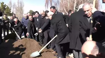 Deniz Baykal, Devlet Mezarlığı'na Defnedildi