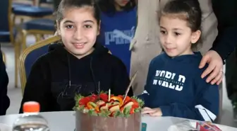 Depremzede Yaren'e doğum günü sürprizi