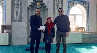 Kazandığı para ödülünü AFAD'a bağışladı