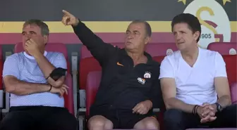 Galatasaray'ın efsaneleri Hagi ve Popescu, Türkiye için birleşip 50 bin euro bağışta bulundu