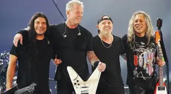 Metallica depremzedeler için ne kadar bağış yaptı?