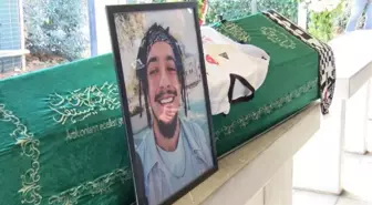 'MAESTRO' OLARAK BİLİNEN RAPÇİ BERK KARADAŞ SON YOLCULUĞUNA UĞURLANDI