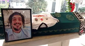 Rap sanatçısı Maestro Maltepe'de son yolculuğuna uğurlandı