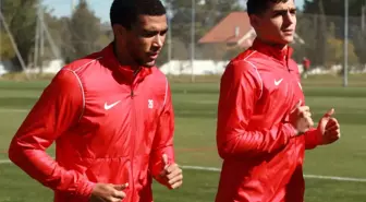 Antalyaspor'da yeni transferler ilk antrenmanına çıktı
