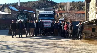 Şaphane'den deprem bölgesine 2 kamyon odun