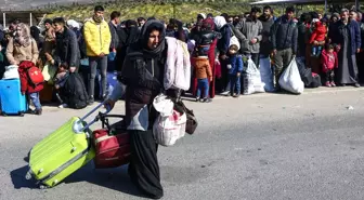 Türkiye'deki yüzlerce Suriyeli deprem sonrası Suriye'ye gitti