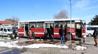 Akşehir Belediyesi'nden depremzedeler için ücretsiz servis