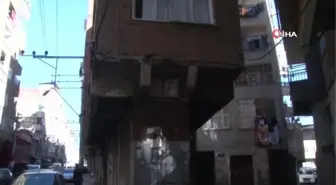 Diyarbakır'da giriş katı hariç kolonları olmayan bina depremlere rağmen ayakta