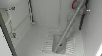 Seyyar tuvalet, banyo ve sobalar Kahramanmaraş'a doğru yola çıktı