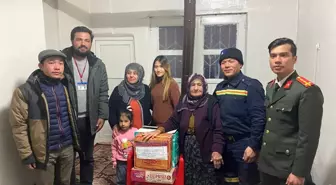 Vietnam arama kurtarma ekibinden Vietnamlı gelin ve Türk ailesine yardım