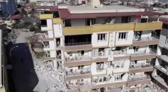 Depremde öleceğini düşünürken bebeği oldu