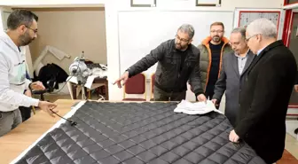 Talas'tan depremzedelere uyku tulumu