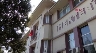 TARİHİ PERTEVNİYAL LİSESİ ÖĞRENCİLERİ EŞYALARINI TOPLADI