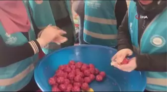 Halfeti Belediyesinden binlerce depremzedeye sıcak yemek