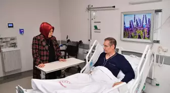 Sancaktepe Belediye Başkanı Şeyma Döğücü'den hastandeki depremzedelere ziyaret
