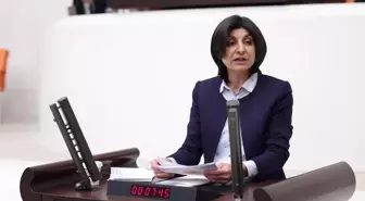 Sibel Özdemir: 'Öğrencilerin Yeri Kampüstür, Dersliktir, Kantindir'