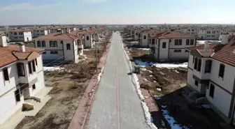 Dedemli halkının açtığı sıfır evlere 600'e yakın depremzede yerleşti