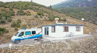 Gazipaşa Belediyesi, Yangında Evlerini Kaybeden Yıldız Ailesi'ni Yeni Evine Kavuşturdu