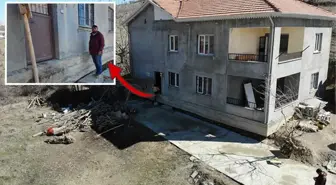 7.7'lik deprem evi 30 santim havaya kaldırdı, 2 metre ileri taşıdı: Resmen yürüdü