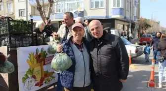 Saray Belediyesi Kendi Seralarında Üretiyor, Yurttaşa Ücretsiz Dağıtıyor