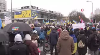 Ukrayna savaşının 1. yıldönümünde Berlin'de büyük yürüyüş