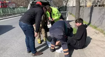 KAĞITHANE'DE KORKULUKLARA ÇARPAN OTOMOBİL DEREYE DÜŞTÜ 3 YARALI