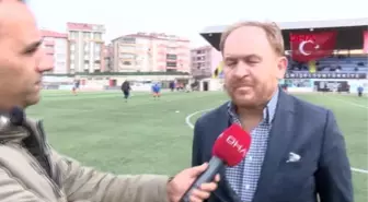 SPOR Depremzedeler yararına oynanan maçta, sahaya atkı ve oyuncaklar atıldı