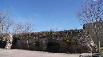 Lüleburgaz Belediyesi, Roma ve Bizans Surlarını Güzelleştirmek İçin Çalışma Başlattı