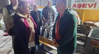 İzmit Belediye Başkanı Hürriyet, Kardeş Belediyelerin Kurduğu Çadır Kenti Ziyaret Etti