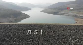 Baraj suları çekildi, eski köy yeniden gün yüzüne çıktı