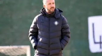 Altay'da gençler mercek altında