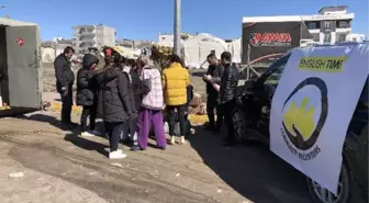 Dil okulu çalışanları, 10 günde 200 bin depremzedeye sıcak yemek dağıttı