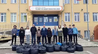 Lise öğrencileri 360 kilo mavi kapak topladı