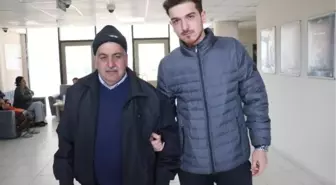 ÜNİVERSİTELİ 3 ARKADAŞ, DEPREMZEDELER İÇİN MEMLEKETLERİNE DÖNMEDİ