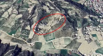 Depremin yıkıcı etkisi! Hatay'daki 500 metrelik dev yarık uzaydan bile gözüküyor