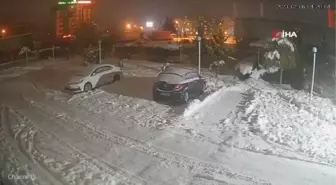 Malatya'da rezidansın çökme anı kamerada