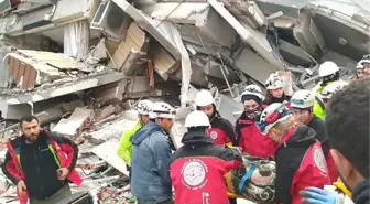 120 KİŞİYİ KURTARAN ANDA EKİBİ, DEPREM TRAVMASINDAN KURTULMAK İÇİN PSİKOLOJİK DESTEK ALDI