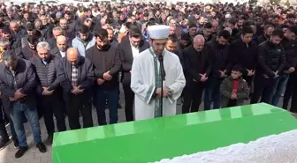 Bir babanın en zor anı: Eşi, kızı, kız kardeşi ve kuzeninden sonra şimdi de 10 yaşındaki kızını toprağa verdi