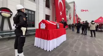 'DUR' İHTARINA UYMAYAN HAFİF TİCARİ ARAÇ SÜRÜCÜSÜNÜN ÇARPMASIYLA ŞEHİT OLAN POLİS İÇİN TÖREN