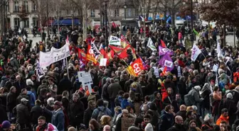 Fransa'da sendikalardan 7 Mart'ta emeklilik reformuna karşı grev çağrısı