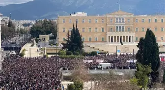 Yunanistan'da şiddetli tren kazası protestoları