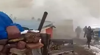 Ardahan'da ahşap ev yandı