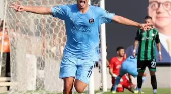 Manisa FK'da iki oyuncu gitti